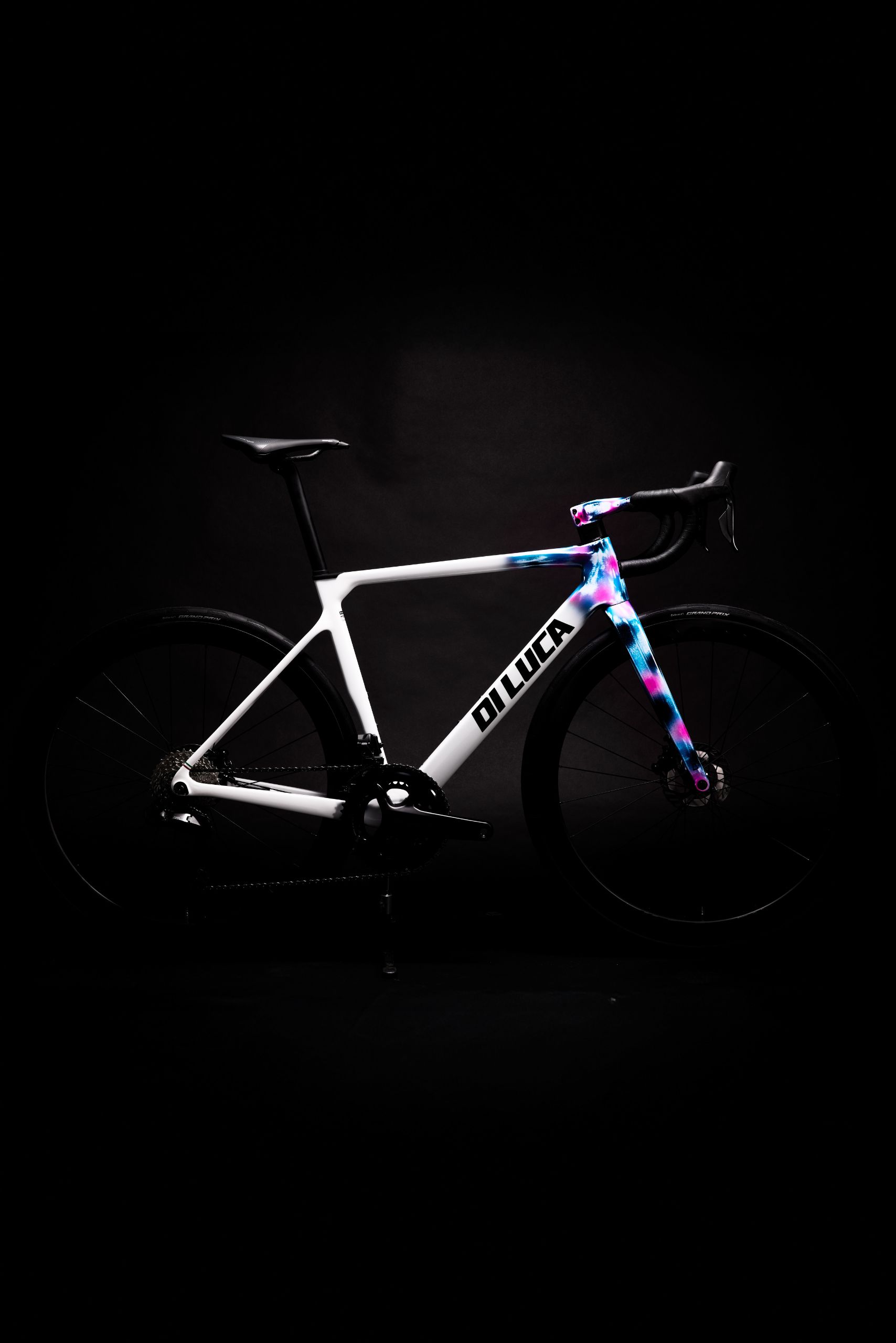 Carbon road bike Pescara Di Luca SLR